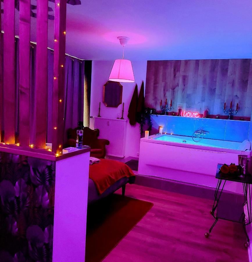 Superbe Appartement Colmar Avec Vue Et Jacuzzi Exterior foto